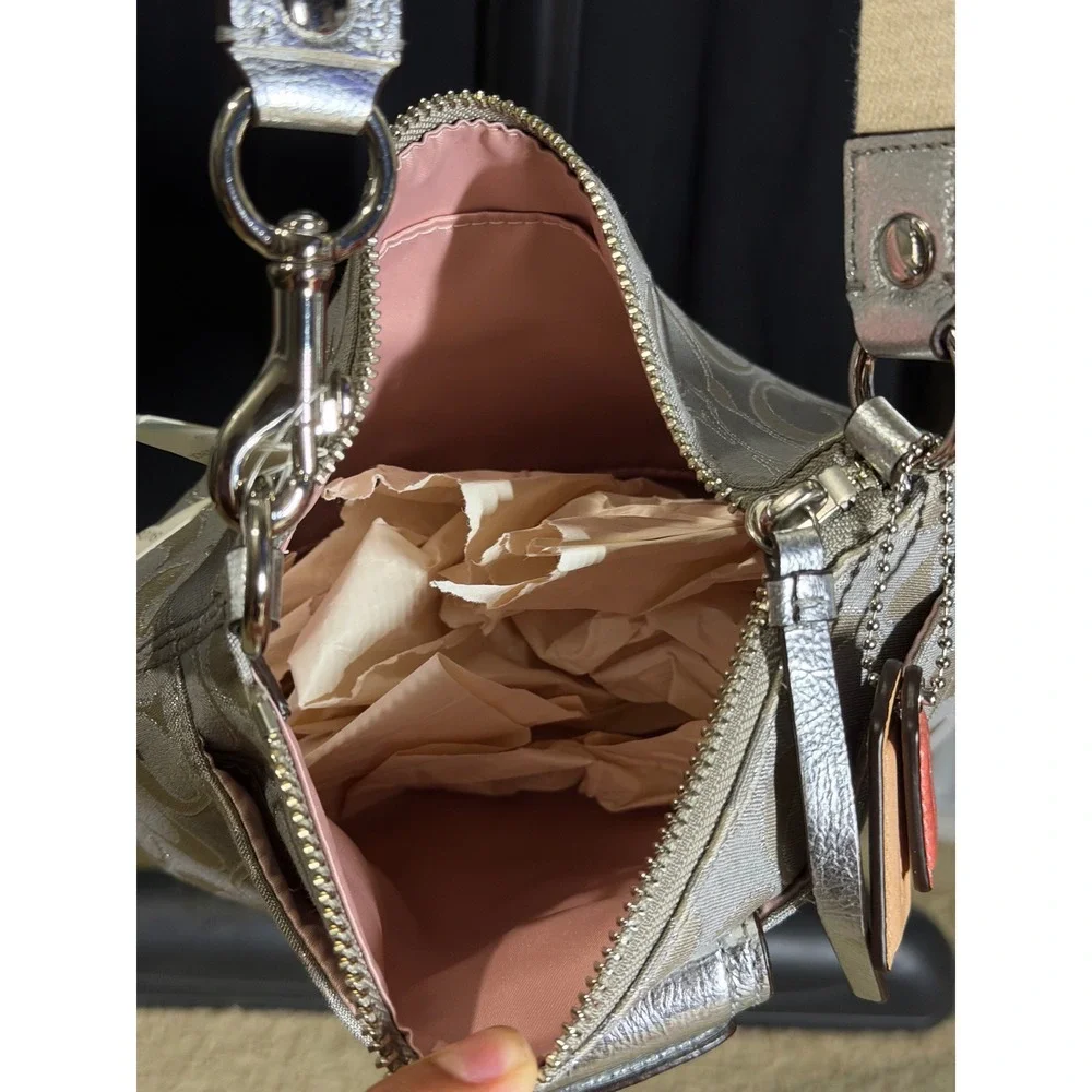 Coach poppy signature